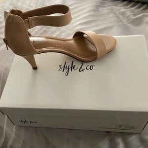 Style and company from Macy’s size 7 shoes